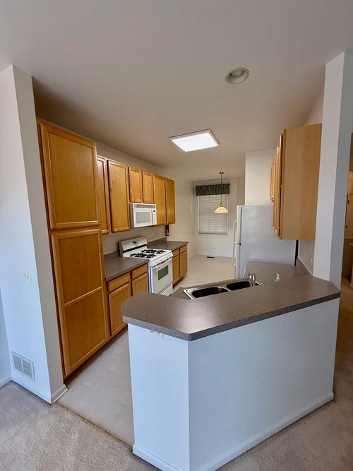 4354 Shooting Star Dr, Island Lake, IL, 60042-8220 | Card Image