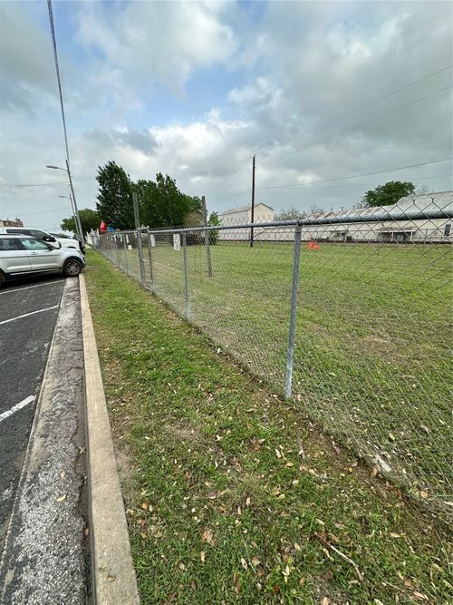 640 N Main St, Schulenburg, TX, 78956-1460 | Card Image