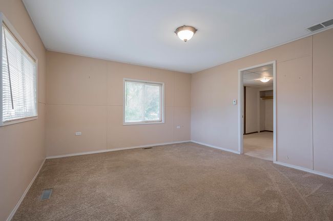 3381 208 St, House other with 3 bedrooms, 2 bathrooms and 9 parking in Langley BC | Image 10