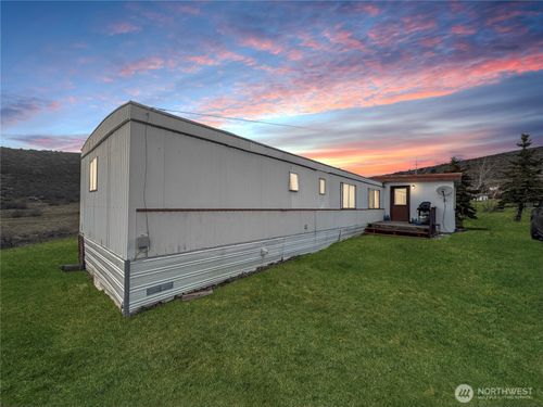 8820 Robbins Rd, Ellensburg, WA, 98926-9432 | Card Image