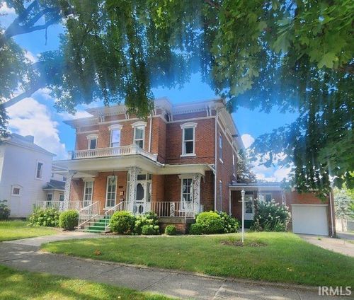 706 S Main St, Ligonier, IN, 46767-1820 | Card Image