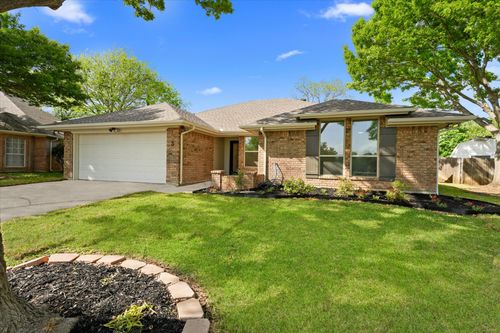 3 Hastings Ct, Mansfield, TX, 76063-3327 | Card Image