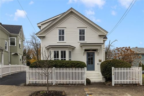 214 Camp St, Providence, RI, 02906-1911 | Card Image