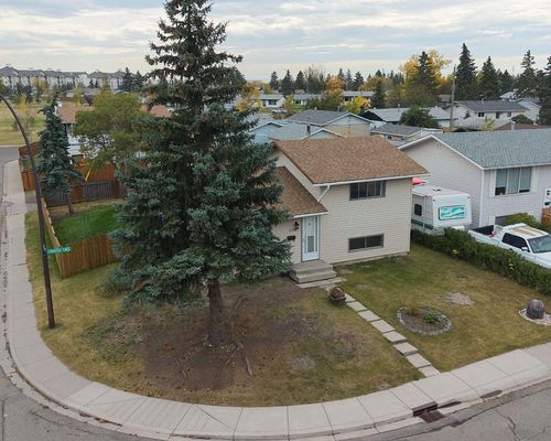 1176 Penrith Cres Se, Calgary, AB, T2A2H9 | Card Image
