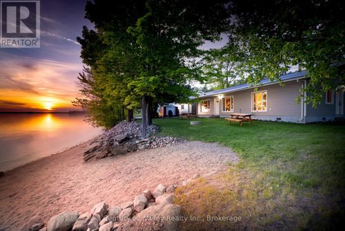 336 Mcmillan Road, North Algona Wilberforce, ON, K0J2A0 | Card Image