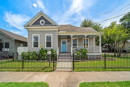 1719 Crockett St, Houston, TX, 77007-4020 | Card Image