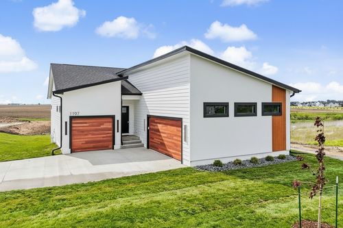 1197 Nw Macarthur Ln, Waukee, IA, 50263-4508 | Card Image