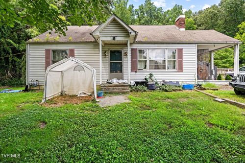 114 Railroad Ave, Oliver Springs, TN, 37840-2113 | Card Image