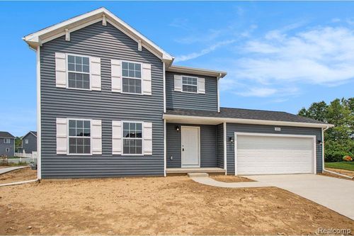 121 Forest Way, Davisburg, MI, 48350-2255 | Card Image