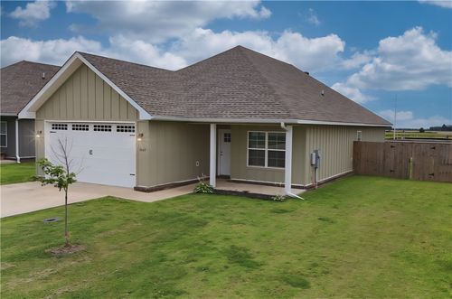 3647 Red Maple Way, Jonesboro, AR, 72404-5041 | Card Image