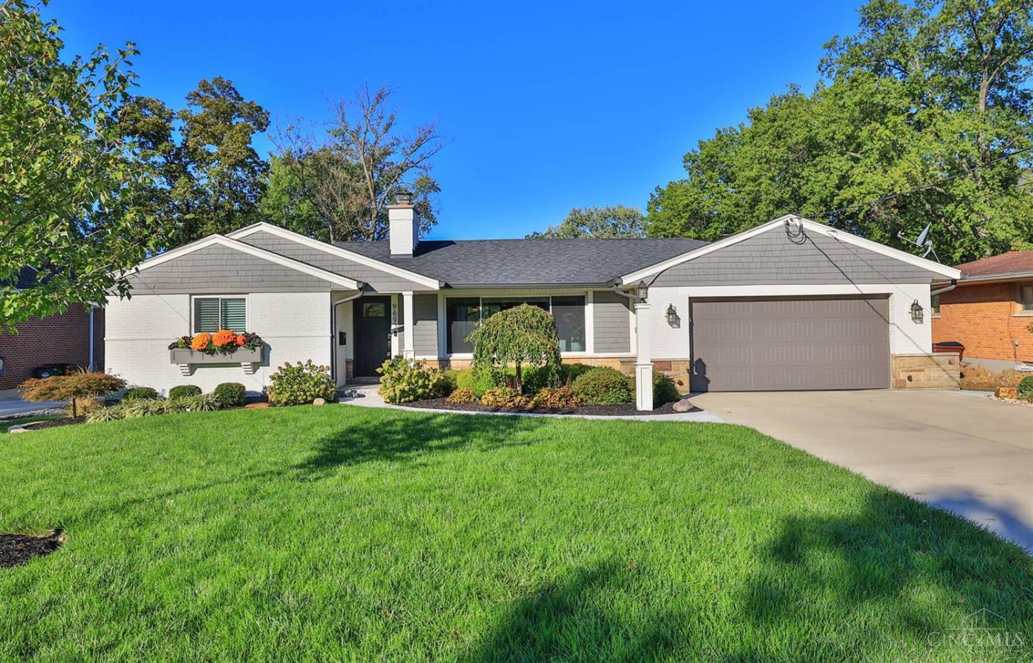 Delray Dr, Montgomery, OH 45242
