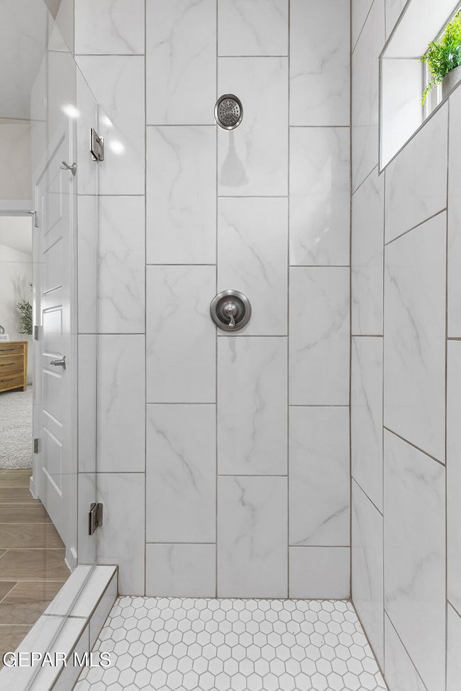 Primary Shower | Image 27