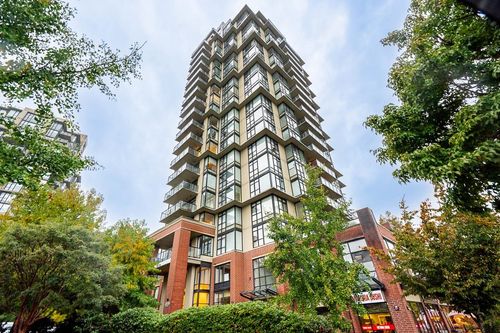 702-15 Royal Ave E, New Westminster, BC, V3L0A9 | Card Image