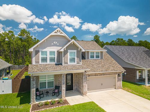 205 Madison Place Dr, Ocean Springs, MS, 39564-5962 | Card Image