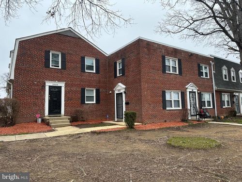 3902 25th Ave, TEMPLE HILLS, MD, 20748-6826 | Card Image