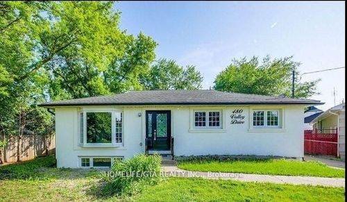 480 Valley Dr, Oakville, ON, L6L4L8 | Card Image