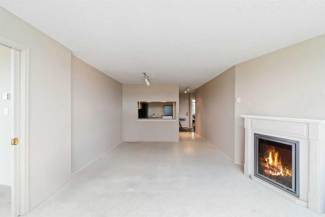 1905 - 6055 Nelson Avenue, Condo with 1 bedrooms, 0 bathrooms and 1 parking in Burnaby BC | Image 12
