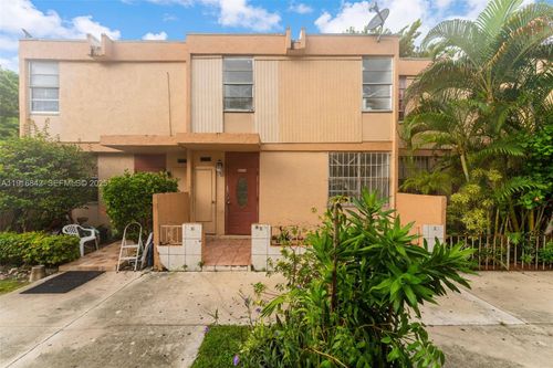 72-6011 Sw 69th St, South Miami, FL, 33143-3415 | Card Image