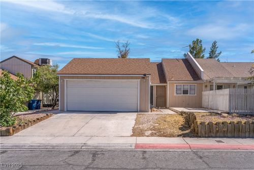 6417 Addely Dr, Las Vegas, NV, 89108-3402 | Card Image