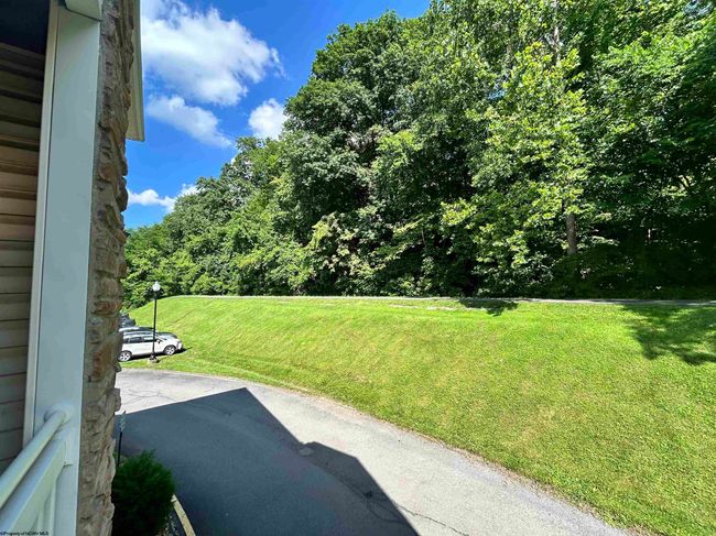 7205 University Commons Dr, Condo with 4 bedrooms, 4 bathrooms and 3 parking in Morgantown WV | Image 36