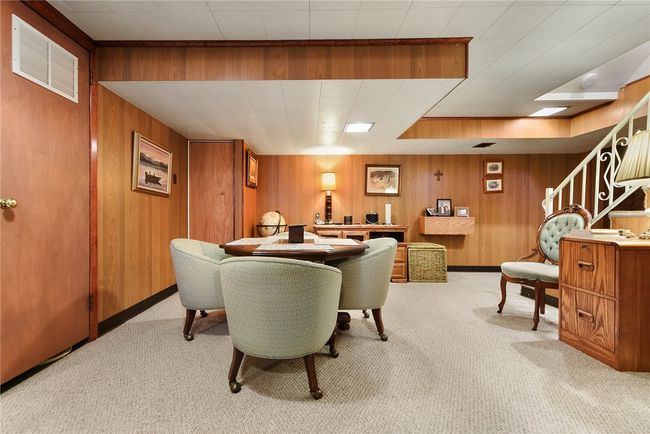 1609 Zeuger St, House other with 3 bedrooms, 3 bathrooms and 2 parking in Glenshaw PA | Image 29