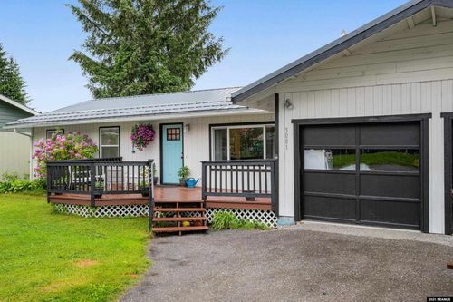 3081 Riverwood Dr, Juneau, AK, 99801-9613 | Card Image
