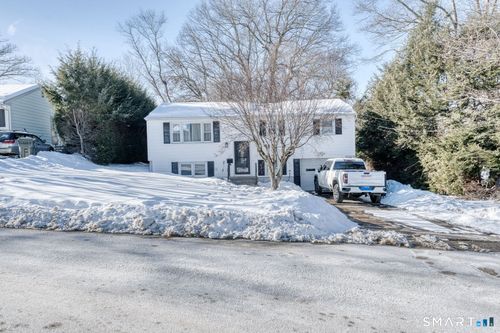 96 Mcdermott Ave, Willimantic, CT, 06226-3516 | Card Image
