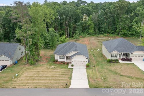 140 Wylie Trl, Statesville, NC, 28677-9806 | Card Image