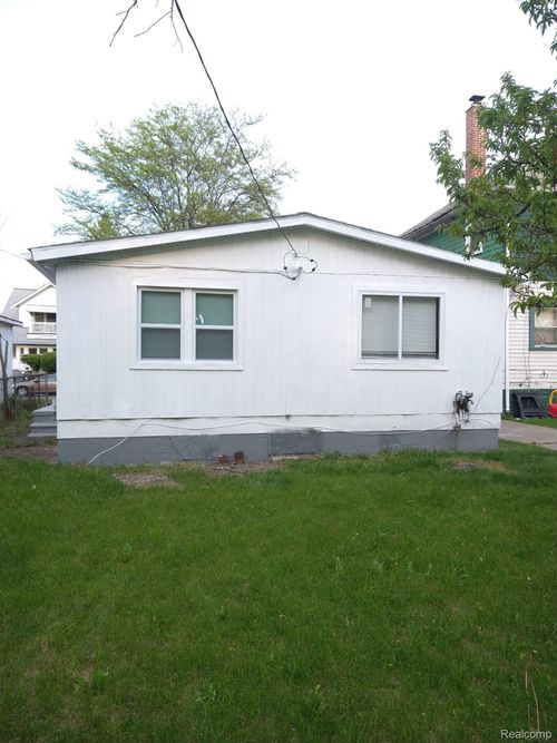 14289 Appoline St, Detroit, MI, 48227-3953 | Card Image