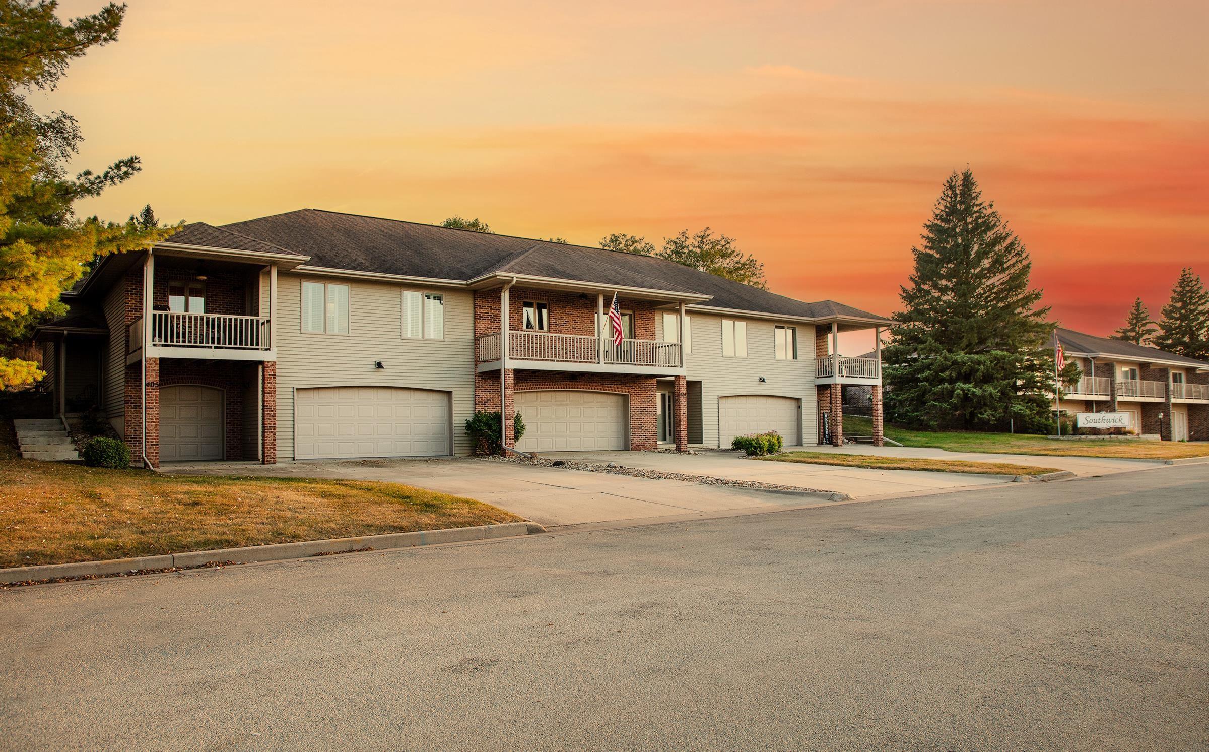 8th Ave, Waverly, IA 50677