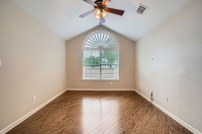 Office or Additional Guest Bedroom | Image 14