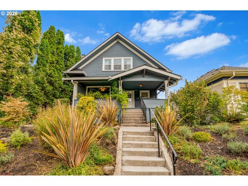 2307 Ne Everett St, Portland, OR, 97232-3130 | Card Image