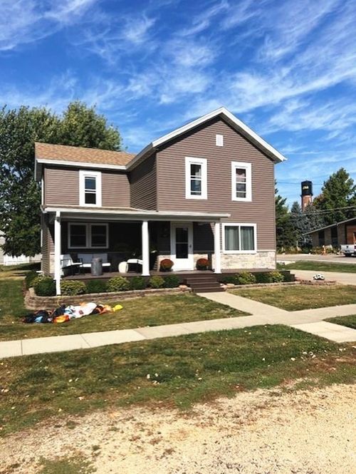 307 S Rantoul St, LENA, IL, 61048-8701 | Card Image