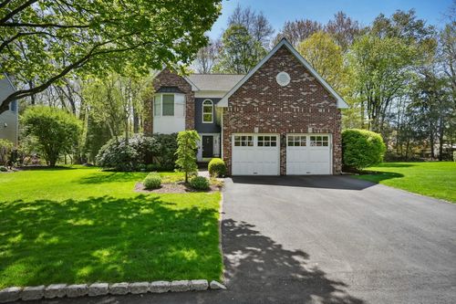 10-10 Wilton Hunt Rd, Wilton, CT, 06897-4539 | Card Image