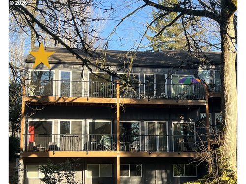 4 Touchstone, Lake Oswego, OR, 97035-1914 | Card Image