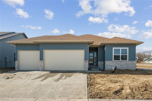 235 Chadwick Ln, Iowa City, IA, 52245-9200 | Card Image