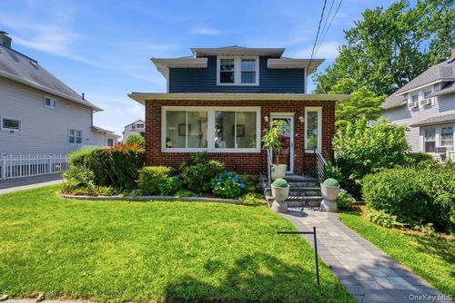 123 Briggs Ave, Yonkers, NY, 10701-5603 | Card Image