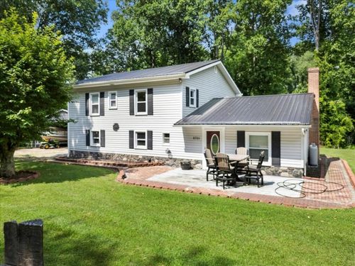 6701 Owens Rd, Radford, VA, 24141-8307 | Card Image