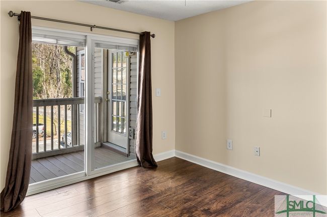 Downstairs bedroom with access to balcony | Image 15