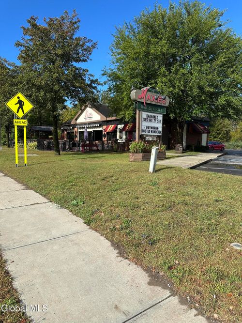 242-240242 Wolf Rd, Colonie, NY, 12205-1116 | Card Image