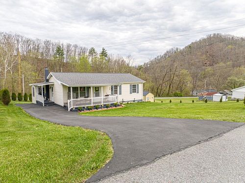 18160 Ridgeview Dr, Abingdon, VA, 24211-7226 | Card Image