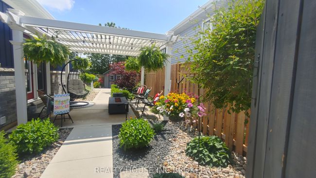 74 Lanz Blvd, House attached with 3 bedrooms, 3 bathrooms and 4 parking in Blenheim ON | Image 4