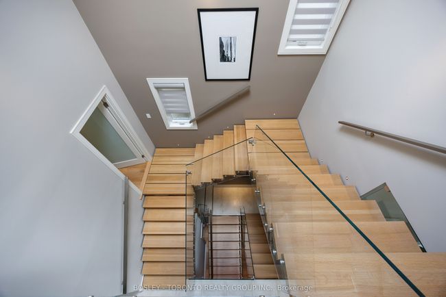 242 Sutherland Dr, House other with 6 bedrooms, 6 bathrooms and 2 parking in East York ON | Image 23