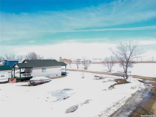 731 Pfeffer Ave, Elbow, SK, S0H | Card Image