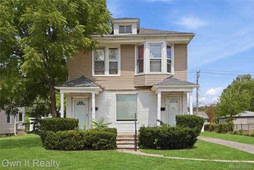 14761 Stephens Dr, Eastpointe, MI, 48021-3520 | Card Image