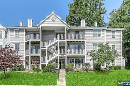959 Juniper Way, Mahwah, NJ, 07430-3469 | Card Image