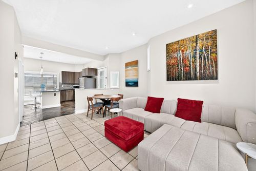 27-605 15 Ave Sw, Calgary, AB, T2R0R4 | Card Image