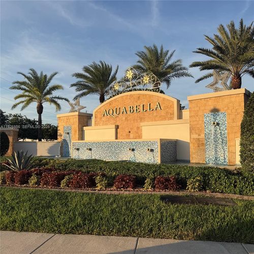 10320 W 33rd Ln, Hialeah, FL, 33018-2093 | Card Image