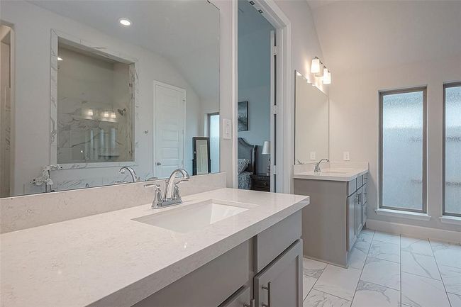 29042 Hauter Way, House other with 4 bedrooms, 4 bathrooms and 3 parking in Fulshear TX | Image 46