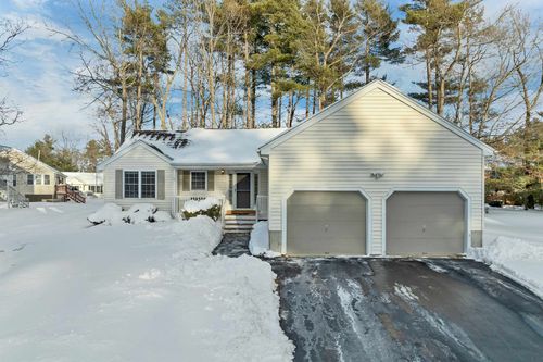 65 Glasgow Cir, Hudson, NH, 03051-3758 | Card Image
